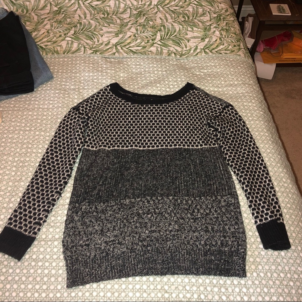 American Eagle sweater